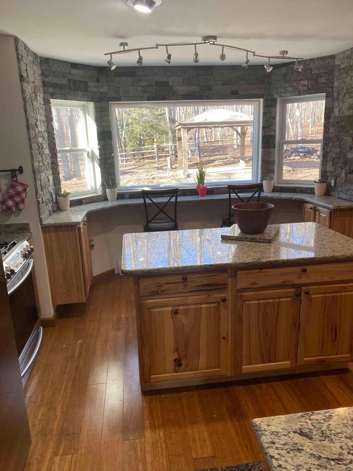 Luxe 4 Bedroom Oasis With Hot Tub Holiday home Jim Thorpe